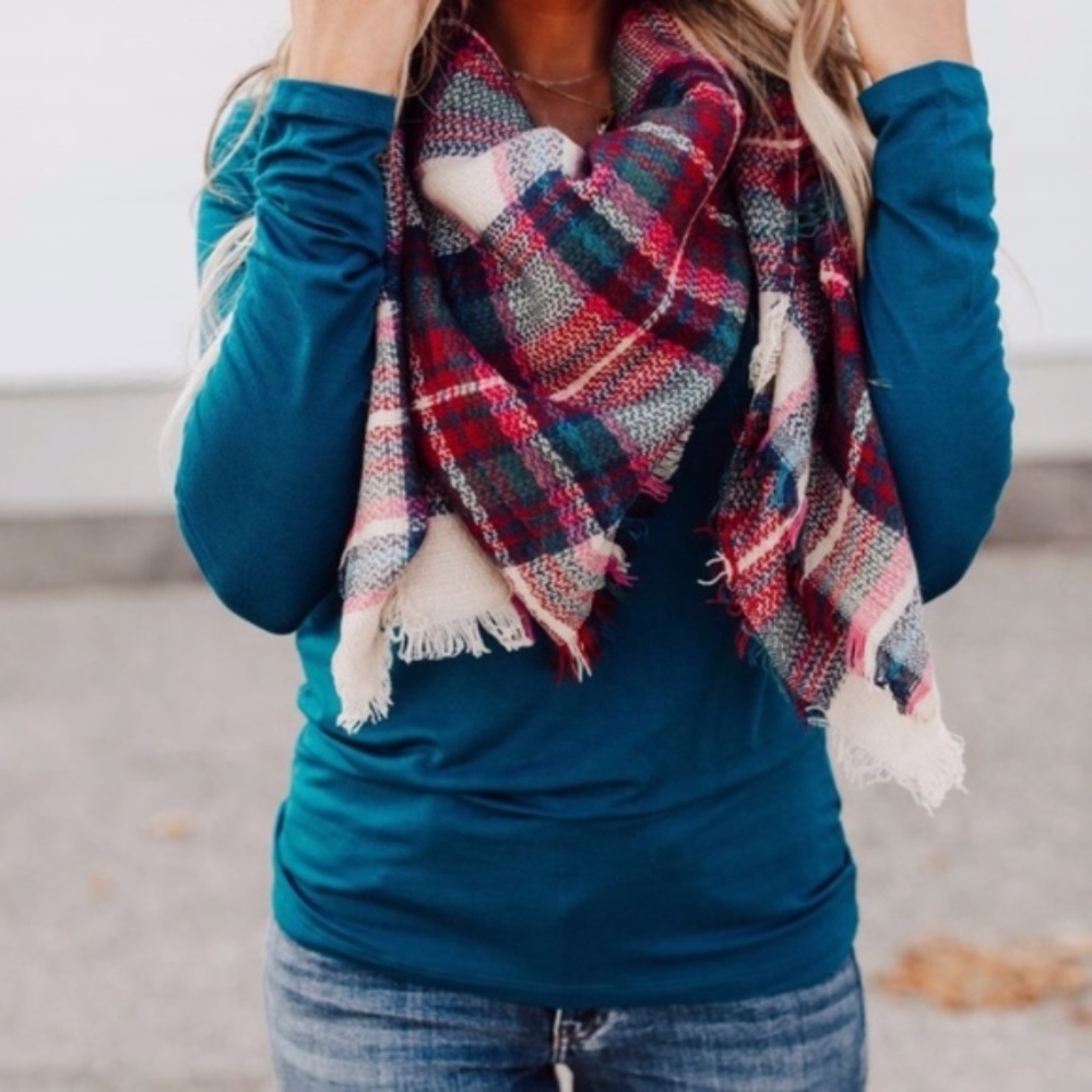 CELINE hello fall scarF - Fushcia - Picture 5 of 5